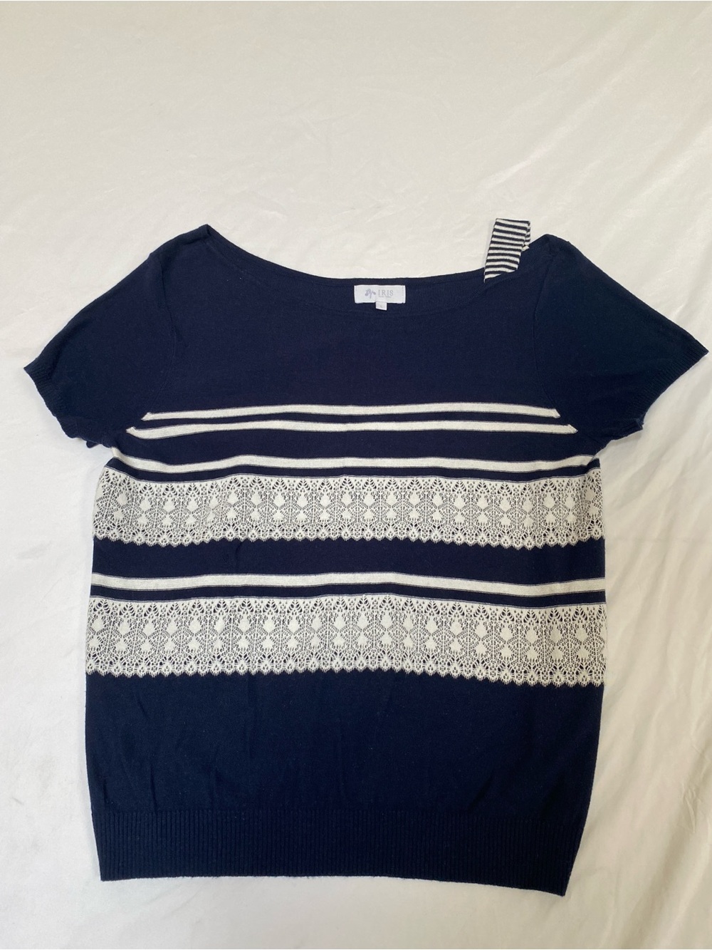 iris Navy Short-Sleeve Top with White Lace-Pattern Stripes